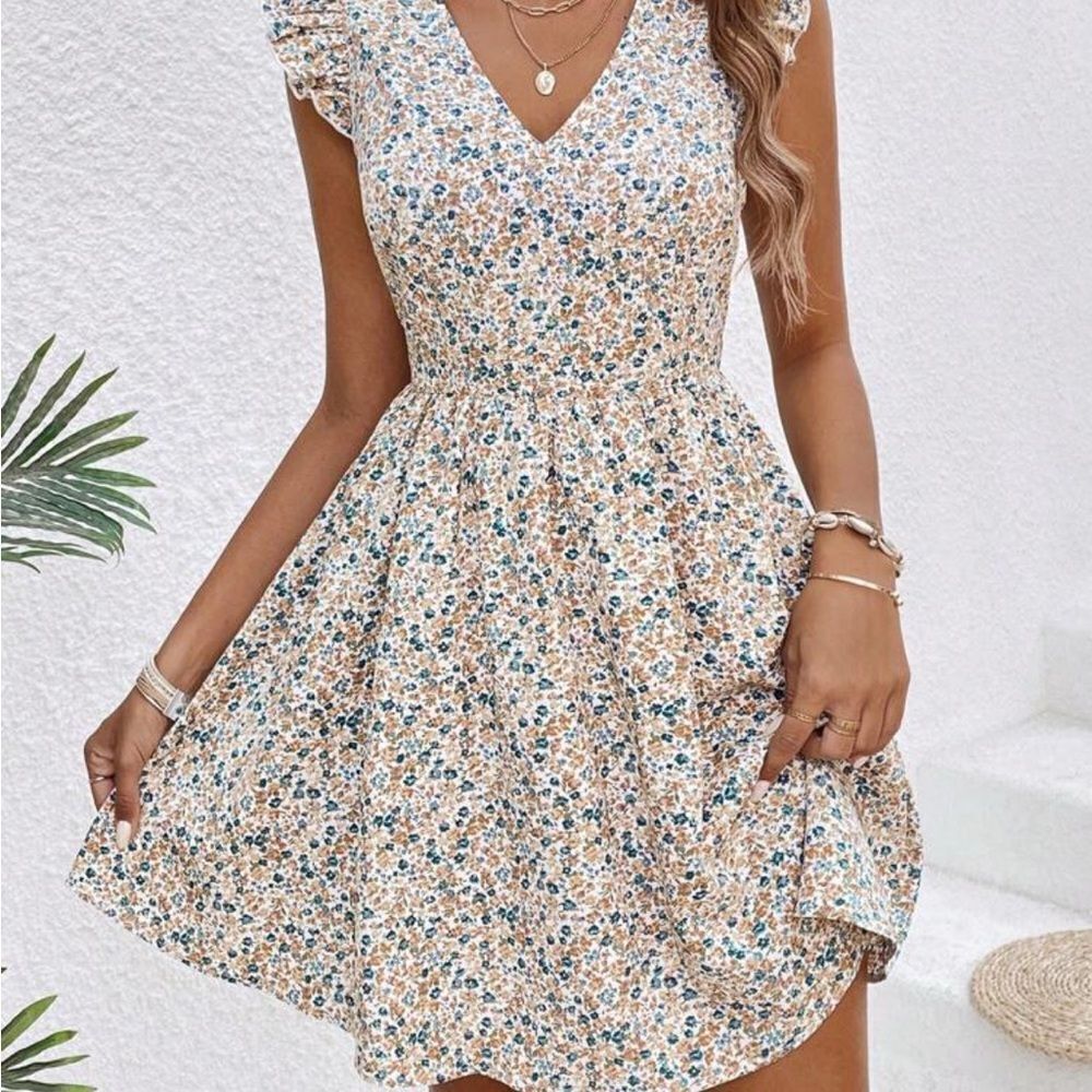 Floral Ruffle Sleeve Dress